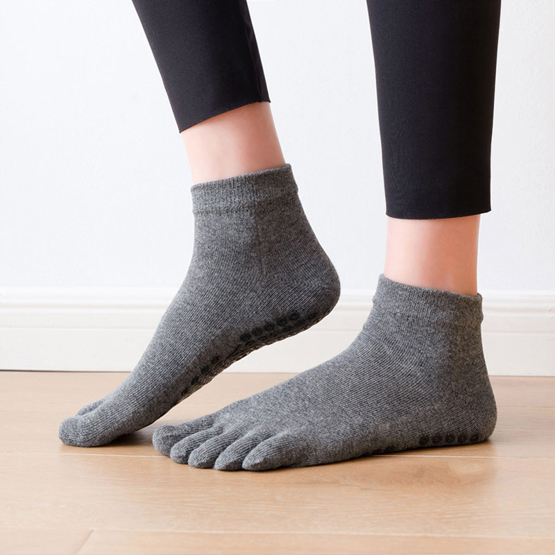 Anti-Slip Women Pilates Socks  - Grip Sock Yoga บทวิจารณ์และราคา